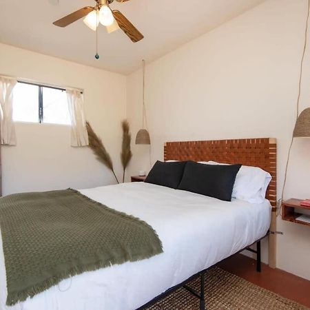 Renovated Lodge - Room 3 With Pool Access Joshua Tree Εξωτερικό φωτογραφία
