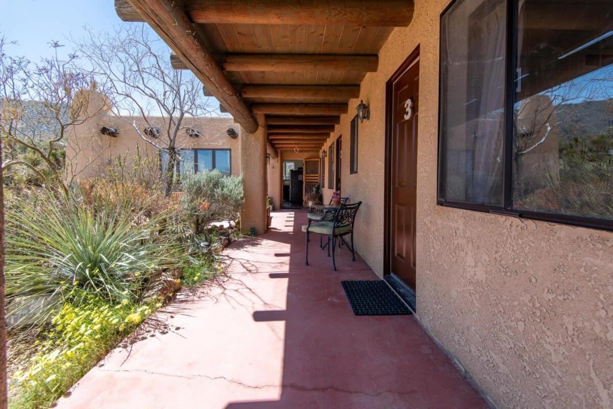 Renovated Lodge - Room 3 With Pool Access Joshua Tree Εξωτερικό φωτογραφία