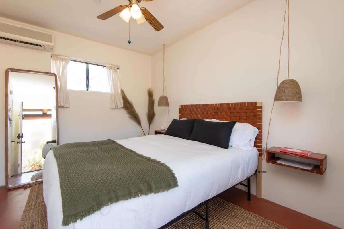 Renovated Lodge - Room 3 With Pool Access Joshua Tree Εξωτερικό φωτογραφία